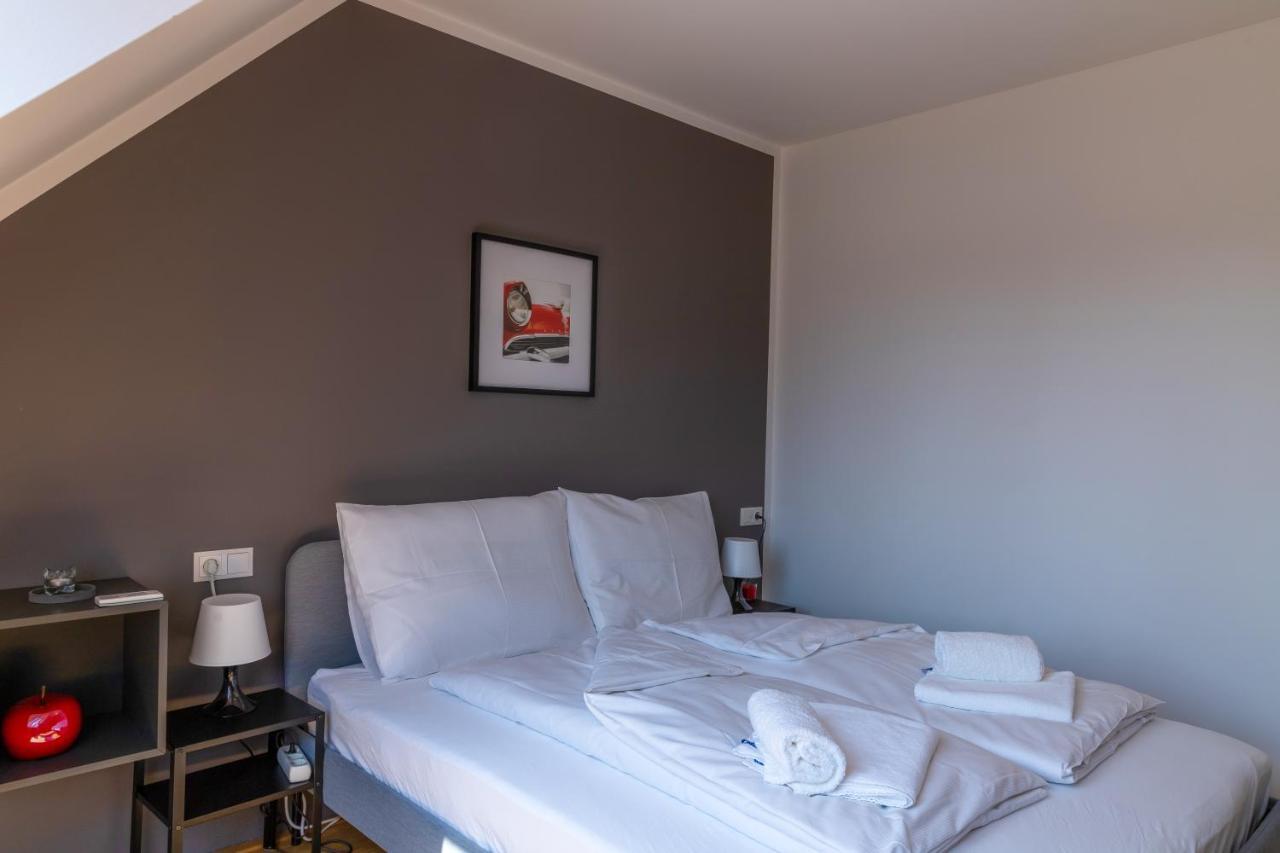 Maureen Lovely 2 Bedroom Unit With Community Pool เวียนนา ภายนอก รูปภาพ
