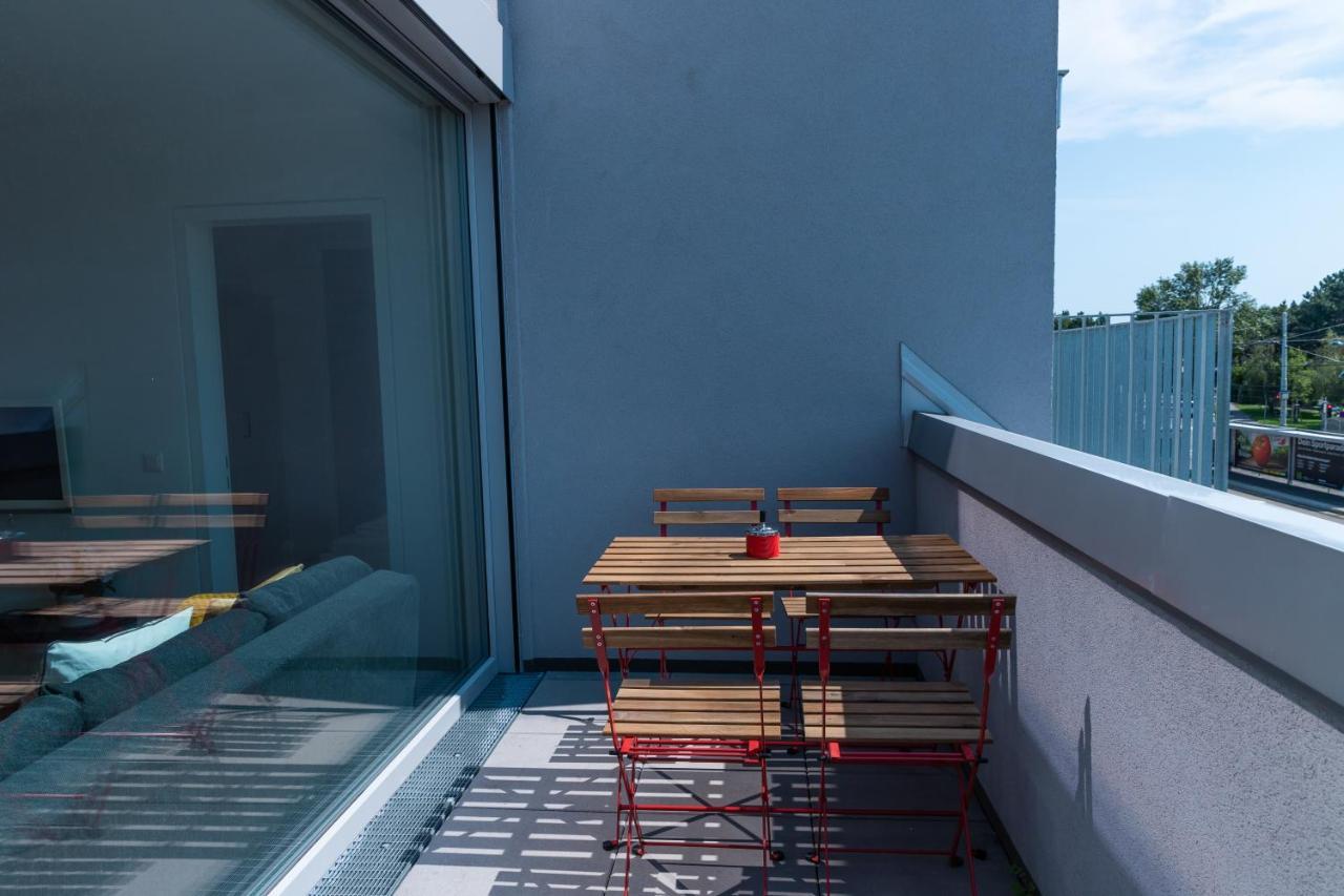 Maureen Lovely 2 Bedroom Unit With Community Pool เวียนนา ภายนอก รูปภาพ