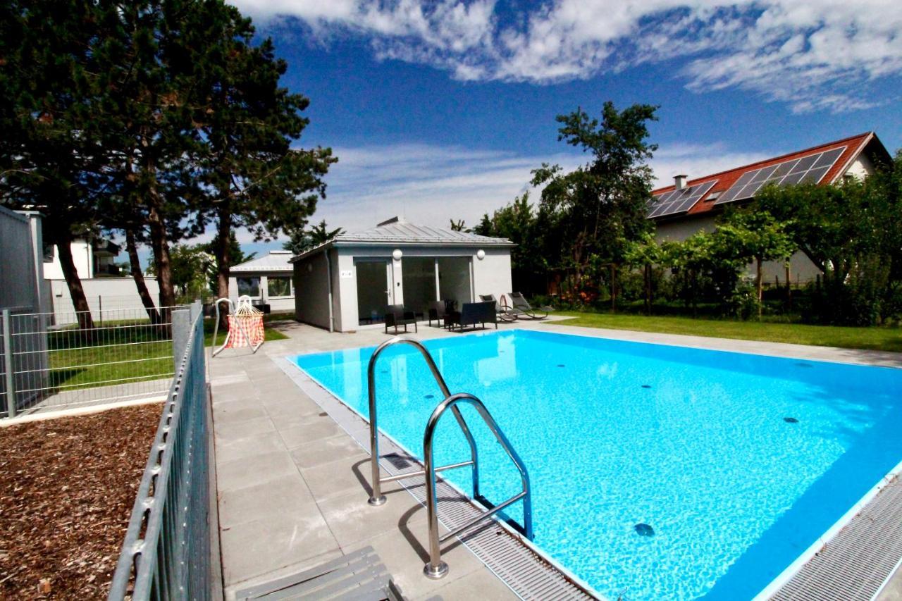 Maureen Lovely 2 Bedroom Unit With Community Pool เวียนนา ภายนอก รูปภาพ